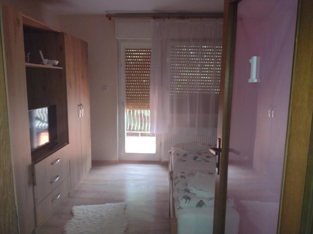 Evelin Sobe Daire Backa Topola Dış mekan fotoğraf